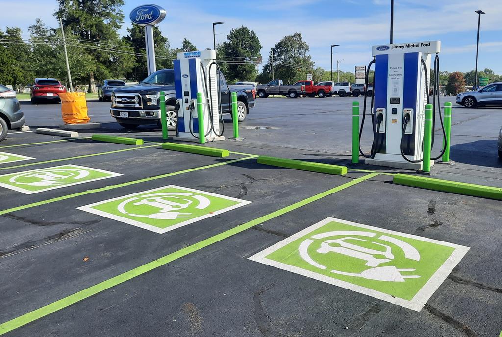 Dealership gallery photo 5